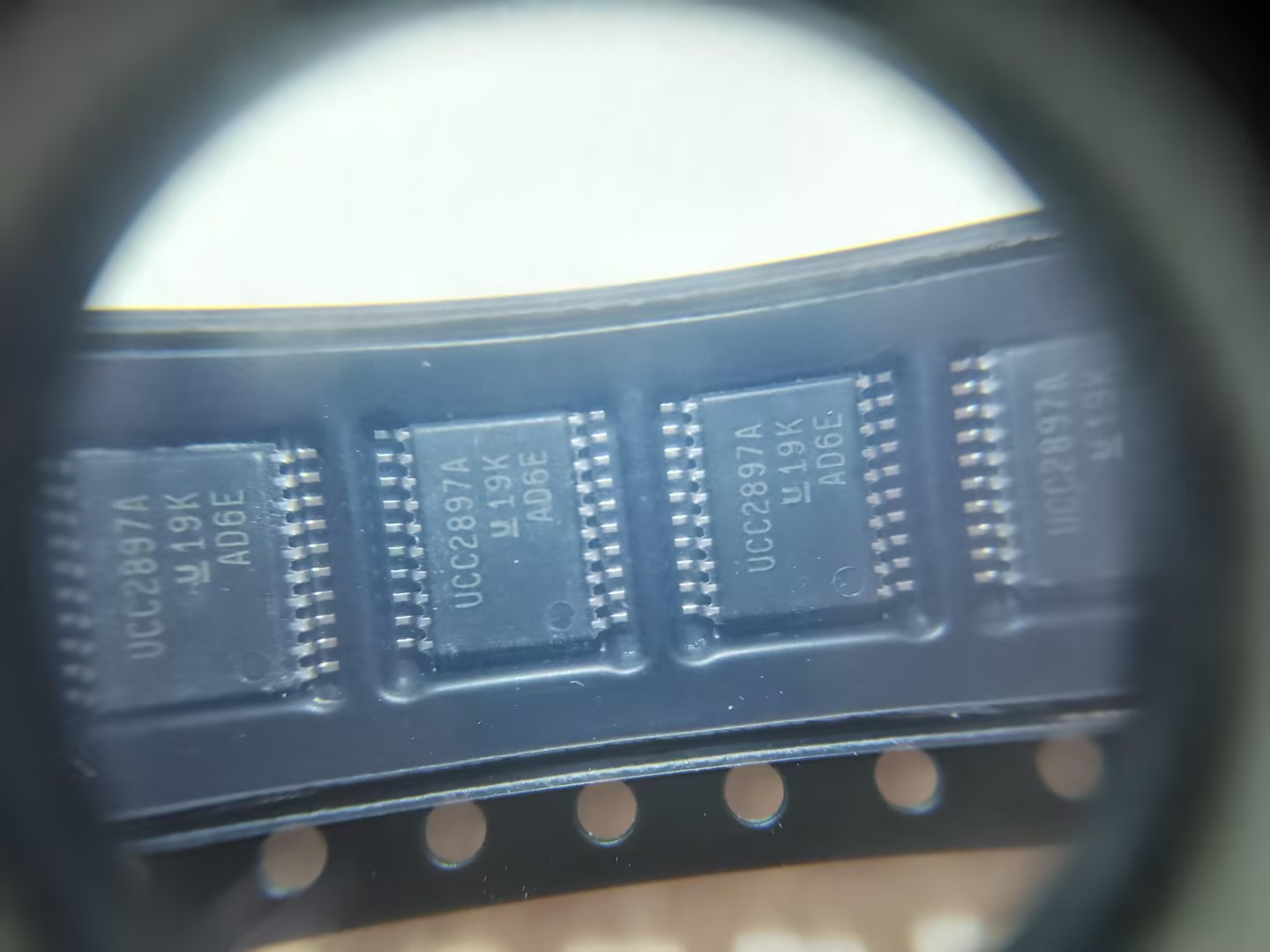 UCC2897APWR